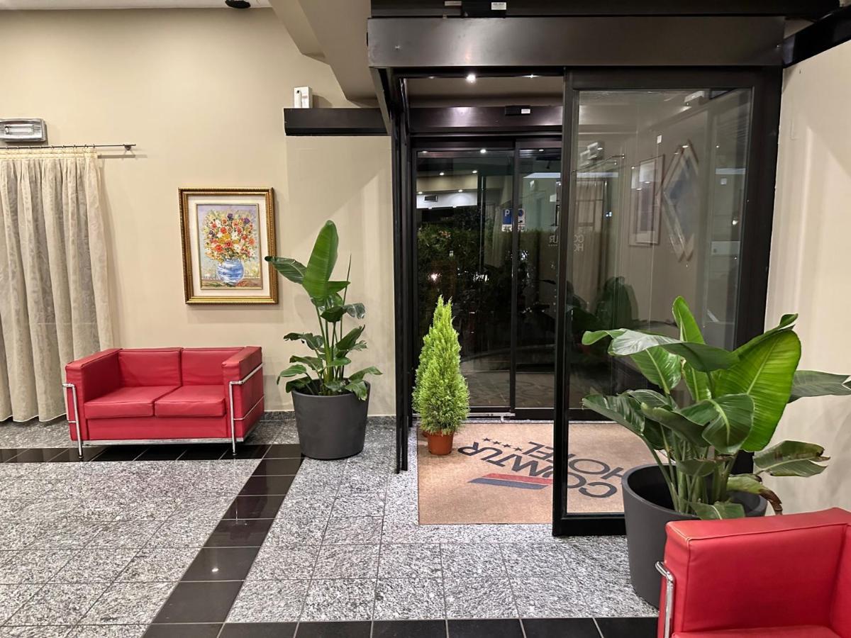 בינאסקו Hotel Comtur מראה חיצוני תמונה