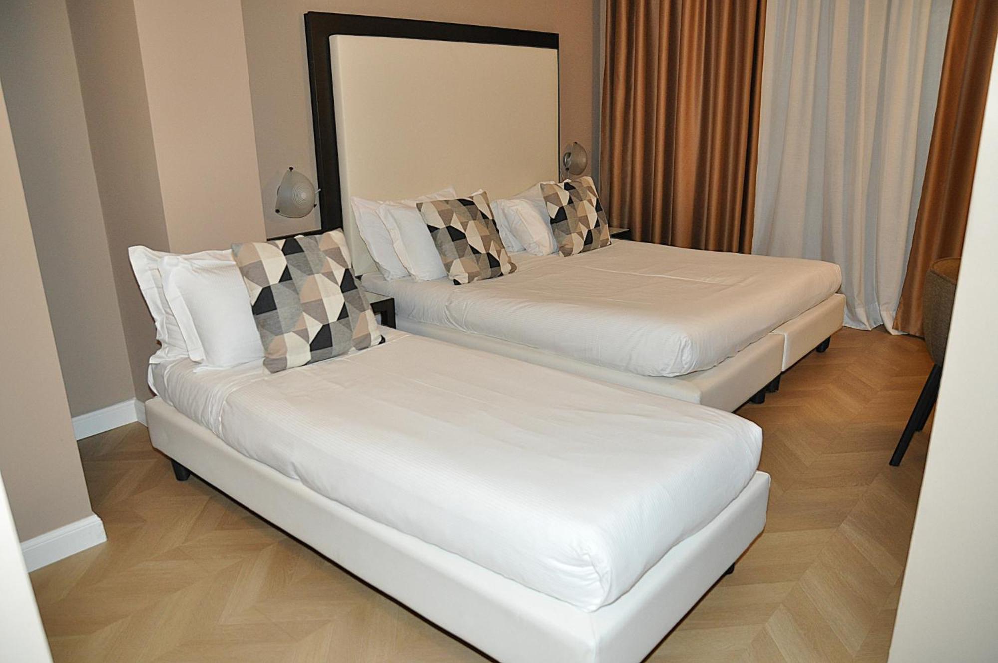 בינאסקו Hotel Comtur מראה חיצוני תמונה